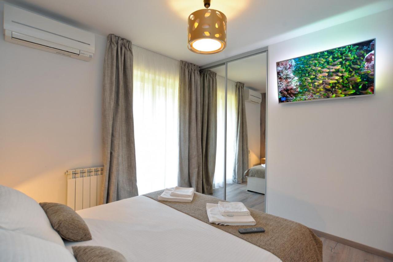 Apartments Elvis 1299 Vrsar Exterior foto