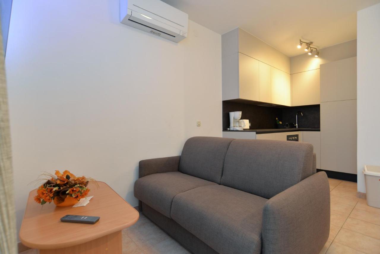 Apartments Elvis 1299 Vrsar Exterior foto