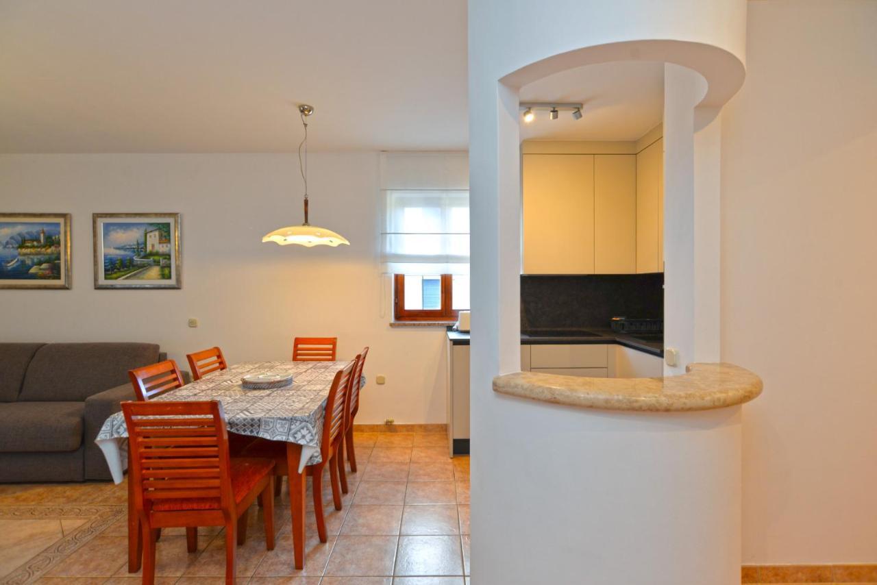 Apartments Elvis 1299 Vrsar Exterior foto