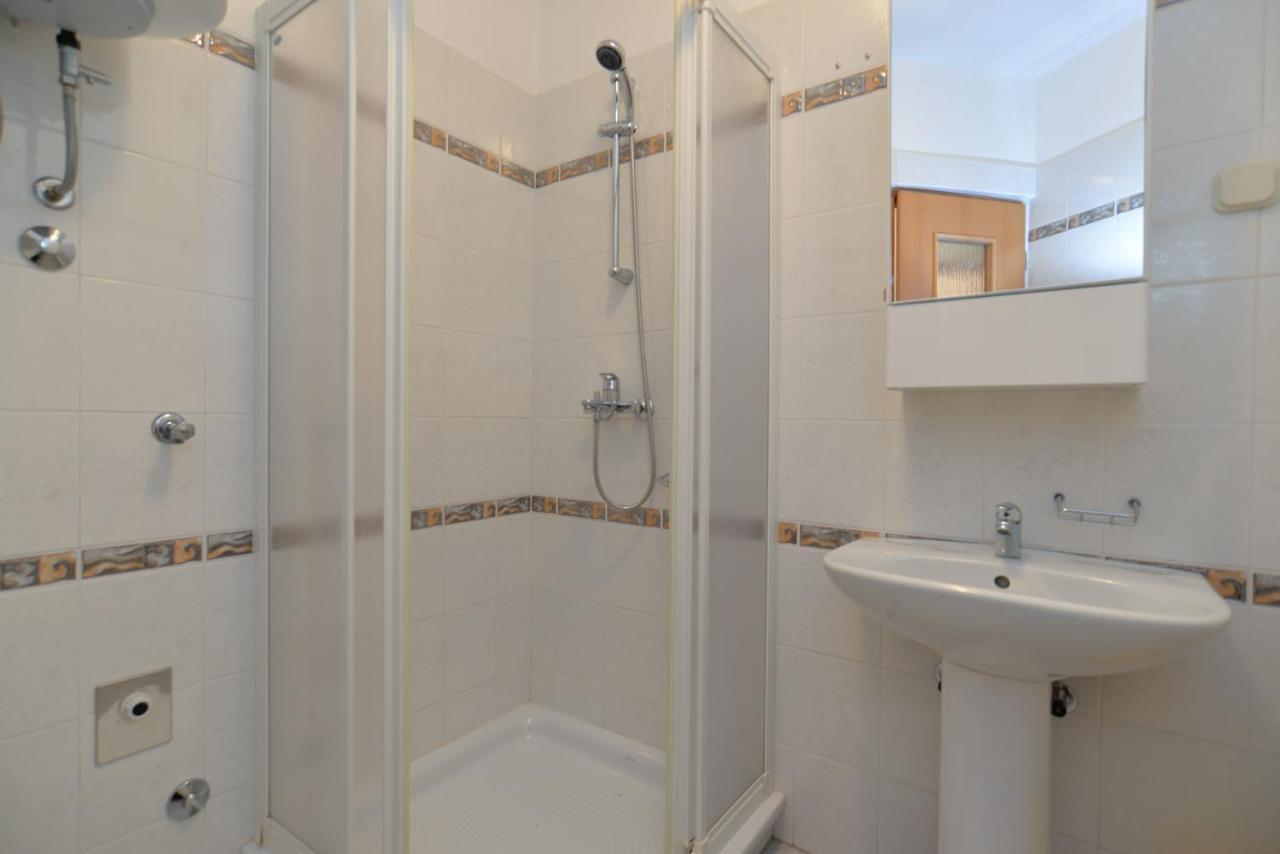 Apartments Elvis 1299 Vrsar Exterior foto